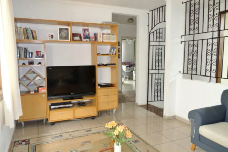 Casa à venda com 4 quartos, sendo 2 suítes, em Jardim Leonor, São Paulo, SP