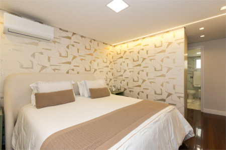 Apartamento à venda com 3 quartos, sendo 1 suíte,  em Vila Uberabinha, São Paulo, SP