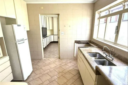 Casa à venda com 5 quartos, sendo 3 suítes,  em Jardim Leonor, São Paulo, SP