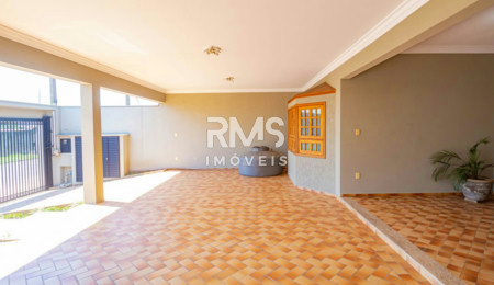 Casa à venda com 4 quartos, sendo 2 suítes,  em Parque Residencial Presidente Médici, Itu, SP