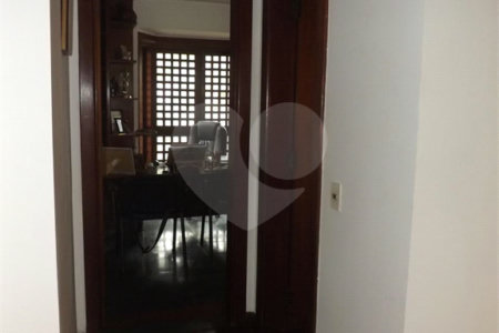 Casa à venda ou para alugar com 4 quartos, sendo 3 suítes,  no condomínio Villa das Flores, São Paulo - SP