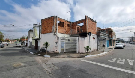 Sobrado à venda com 2 quartos, sendo 1 suíte,  em Vila Urupês, Suzano, SP