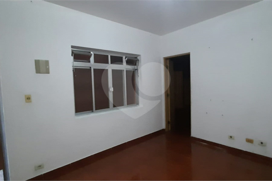 Sobrado à venda com 3 quartos em Jardim Guairaca, São Paulo, SP