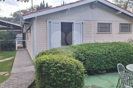 Casa à venda com 3 quartos, sendo 1 suíte, em Condomínio Flamboyant-b, Atibaia, SP