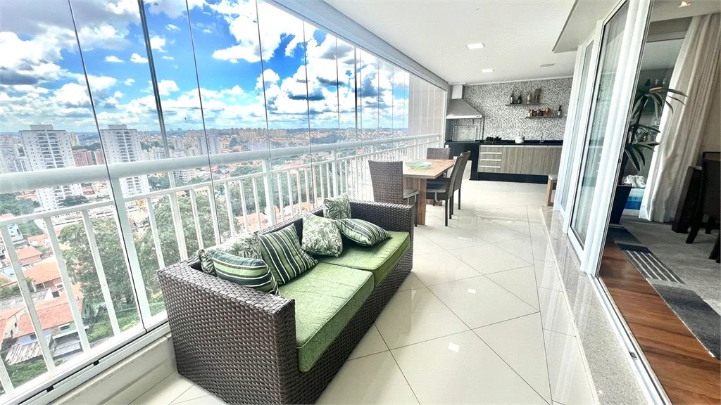 Apartamento à venda com 3 suítes em Jardim Monte Kemel, São Paulo, SP