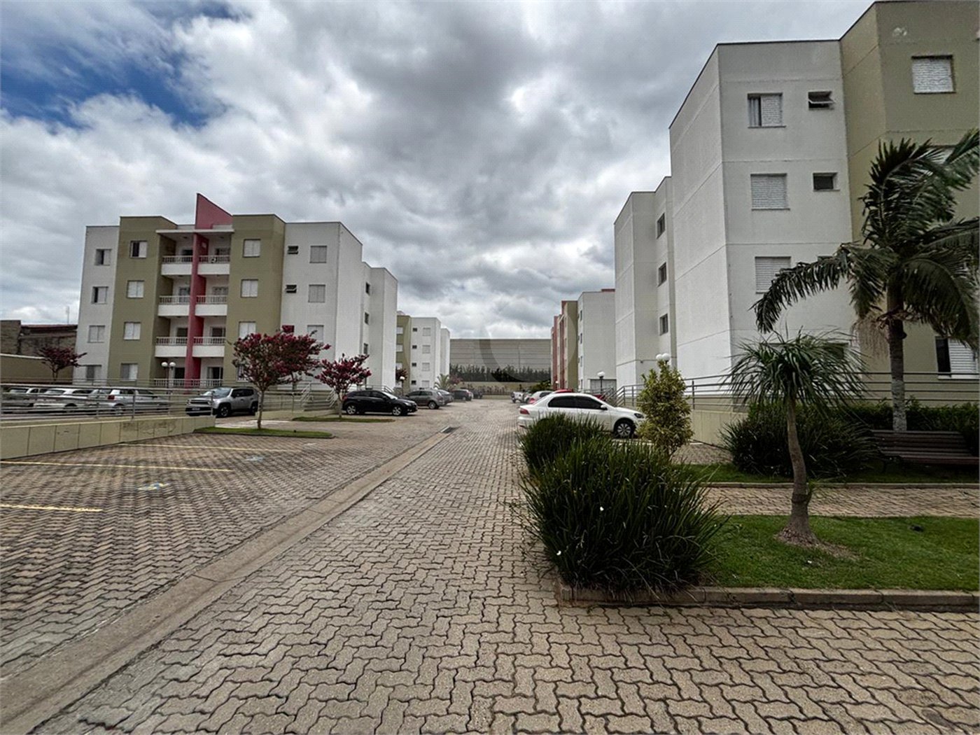 Apartamento à venda com 2 quartos em Guaraú, Salto, SP