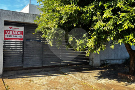 Casa à venda com 2 quartos, sendo 1 suíte, no Centro, Três Lagoas, MS