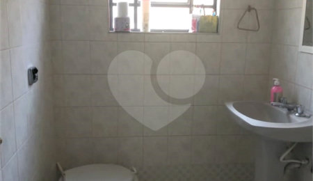 Sobrado à venda com 3 quartos, sendo 1 suíte,  em Vila Romero, São Paulo, SP