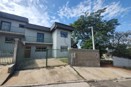 Sobrado à venda com 3 quartos, sendo 1 suíte, em Chácaras Maringá, Atibaia, SP