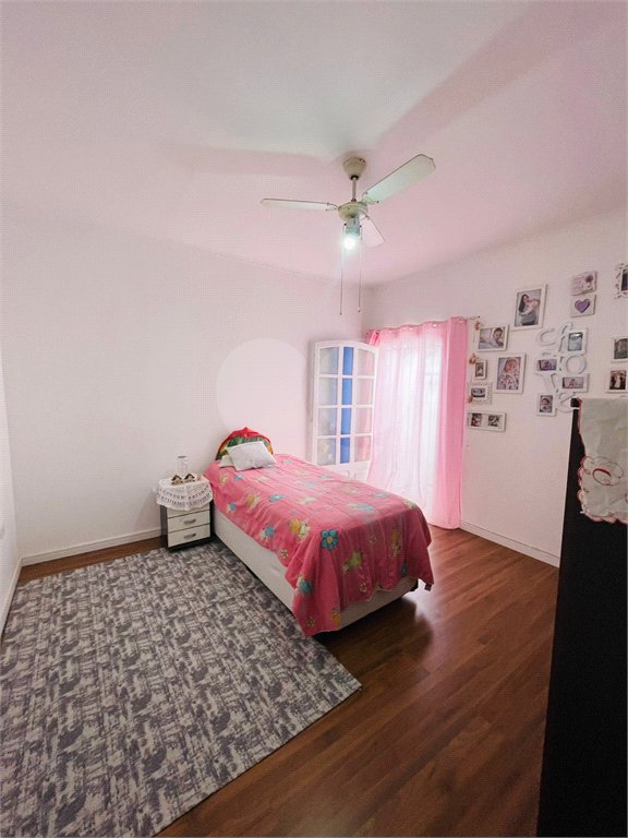 Casa à venda com 4 quartos, sendo 1 suíte,  em Jardim Stella, Santo André, SP