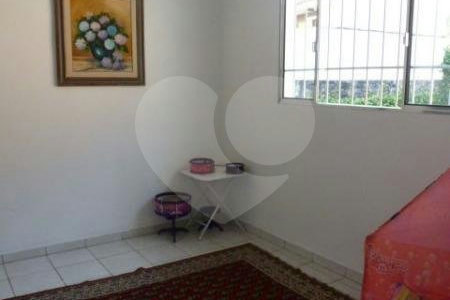 Casa Térrea à venda com 3 quartos, sendo 1 suíte, em Caxingui, São Paulo, SP