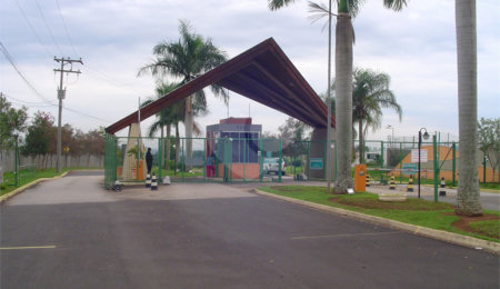 Terreno à venda no condomínio Village Saint Charbel, Araçoiaba da Serra - SP
