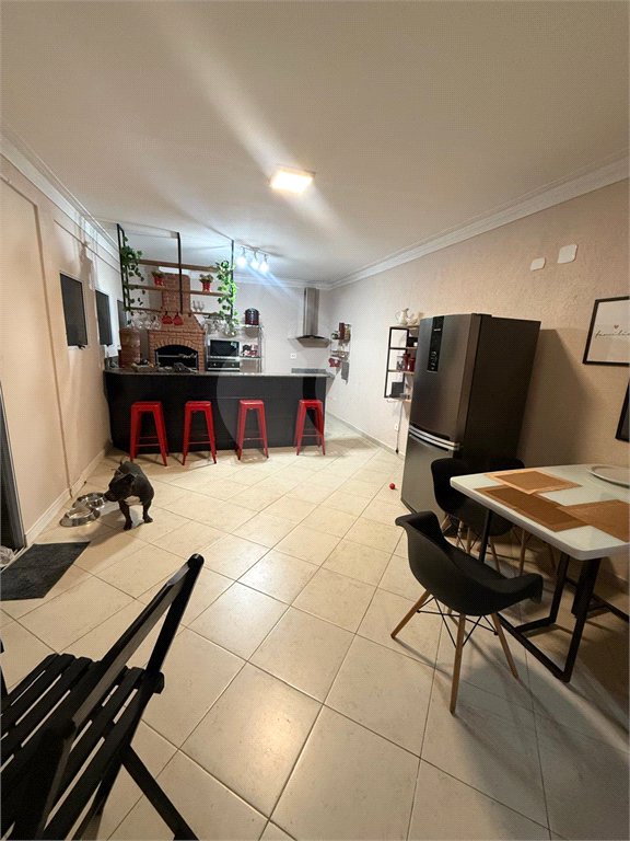 Sobrado à venda com 6 quartos, sendo 2 suítes, em Vila Áurea, Poá, SP