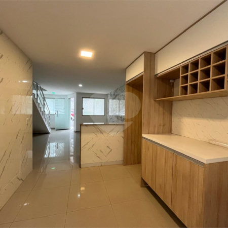 Casa à venda com 3 quartos, sendo 2 suítes, no condomínio Notting Hill - Campo Grande, Rio de Janeiro - RJ