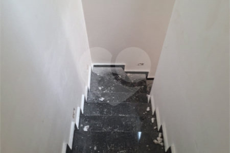 Sobrado à venda com 3 quartos, sendo 1 suíte,  em Vila Medeiros, São Paulo, SP