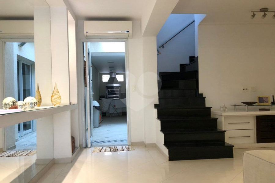 Casa à venda com 3 suítes em Santana, São Paulo, SP