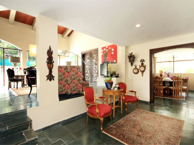 Sobrado à venda ou para alugar com 5 quartos, sendo 2 suítes,  em Alto da Boa Vista, São Paulo, SP