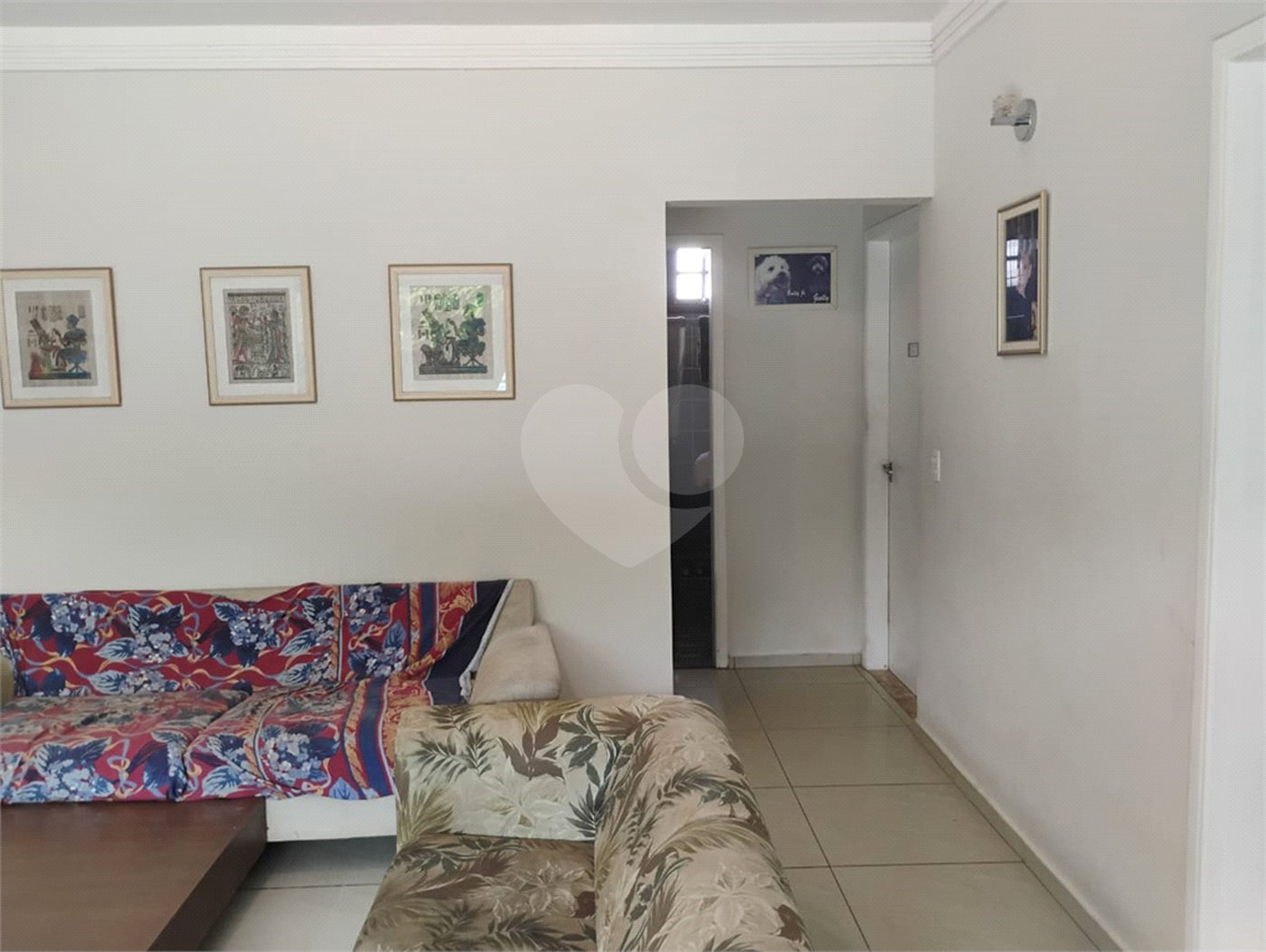 Casa à venda com 3 quartos, sendo 1 suíte,  em Vila Suissa, Mogi das Cruzes, SP