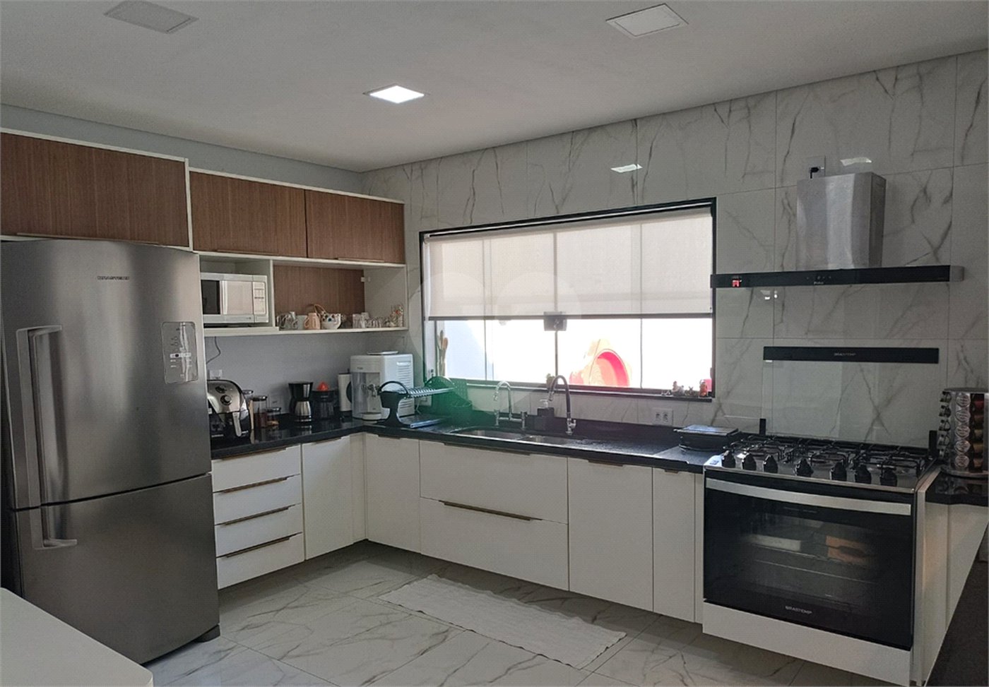 Casa à venda com 3 suítes no condomínio Granja Deolinda, Sorocaba - SP