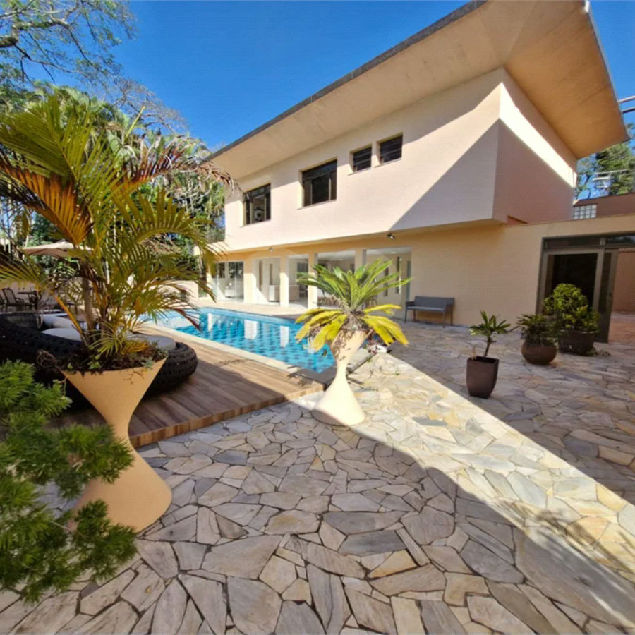 Casa à venda com 4 suítes no condomínio Villa Viana II, Cotia - SP