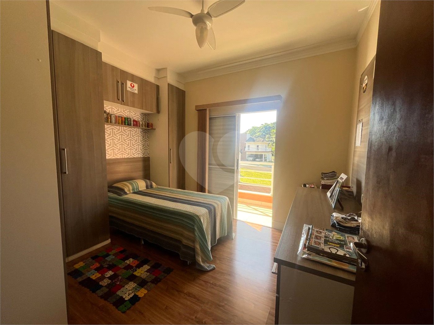 Casa à venda com 3 suítes no condomínio Lago da Serra, Araçoiaba da Serra - SP