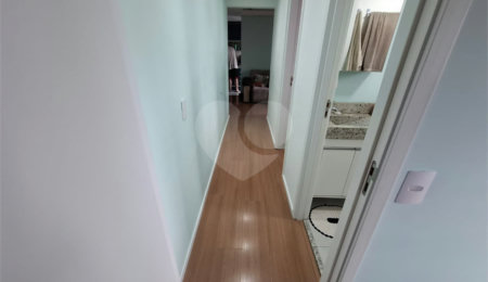 Apartamento à venda com 2 quartos em Vila Carmosina, São Paulo, SP