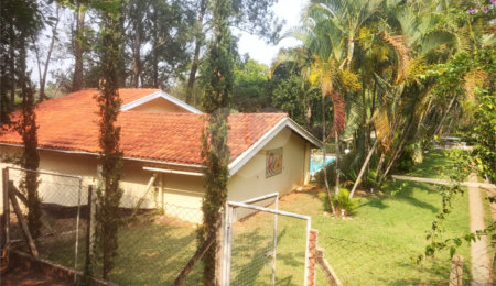 Chácara à venda ou para alugar com 3 quartos, sendo 1 suíte,  em Chácaras Polozzi, Louveira, SP