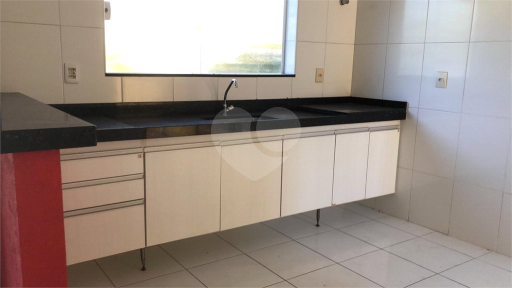 Casa à venda com 3 quartos, sendo 1 suíte, no condomínio Vista Verde, Indaiatuba - SP