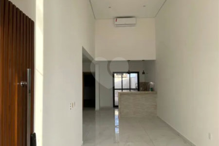 Casa à venda com 3 quartos, sendo 1 suíte, no condomínio Horto Florestal Villagio, Sorocaba - SP
