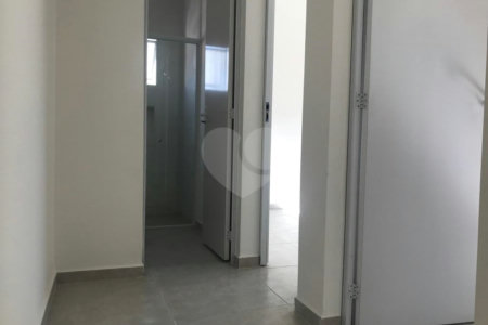 Casa de Vila à venda com 2 quartos em Jardim São Felipe, Atibaia, SP