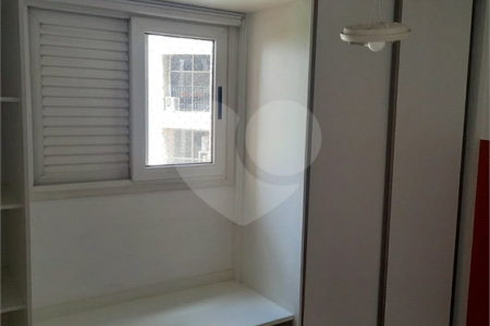 Apartamento à venda com 3 quartos, sendo 1 suíte,  em Vila Olímpia, São Paulo, SP