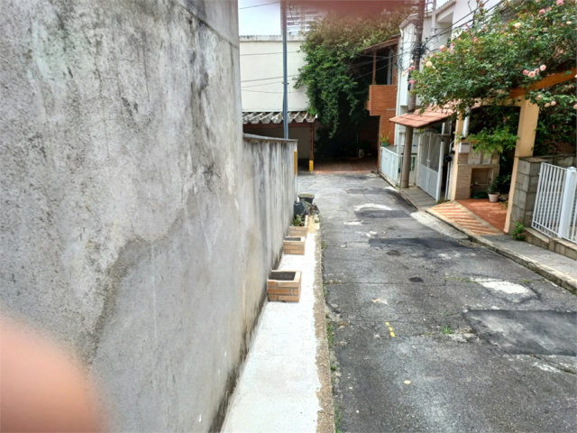 Sobrado à venda com 3 quartos em Santa Terezinha, São Paulo, SP