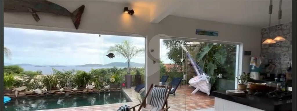 Casa à venda com 4 quartos, sendo 2 suítes,  em Albatroz, Armação dos Búzios, RJ