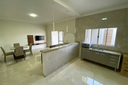 Casa térrea com piscina para venda no Residencial Arcoville