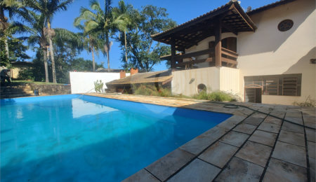 Chácara à venda com 4 quartos, sendo 3 suítes, em Campos de Atibaia, Atibaia, SP