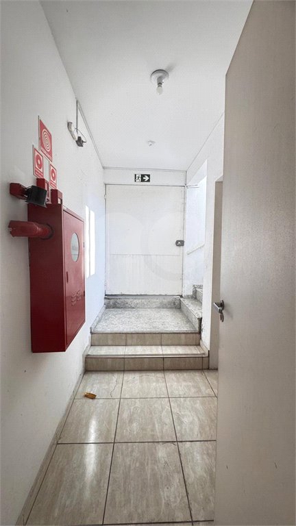 Prédio para alugar no Centro, Poá, SP