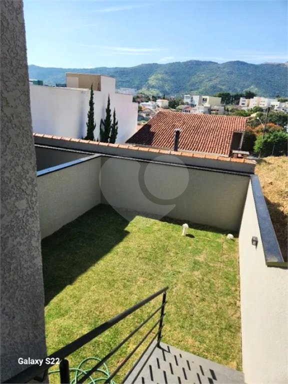 Sobrado à venda com 3 quartos, sendo 1 suíte,  em Jardim Paulista, Atibaia, SP