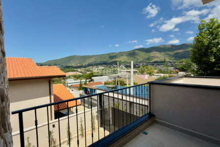 Casa à venda com 3 suítes no condomínio Celina Residencial, Atibaia - SP