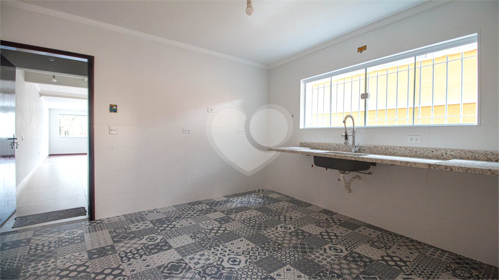 Sobrado à venda com 4 quartos, sendo 1 suíte, em Jardim Peri Peri, São Paulo, SP