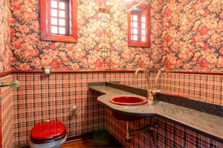 Casa à venda com 4 quartos, sendo 3 suítes,  no condomínio Vila das Flores, São Paulo - SP