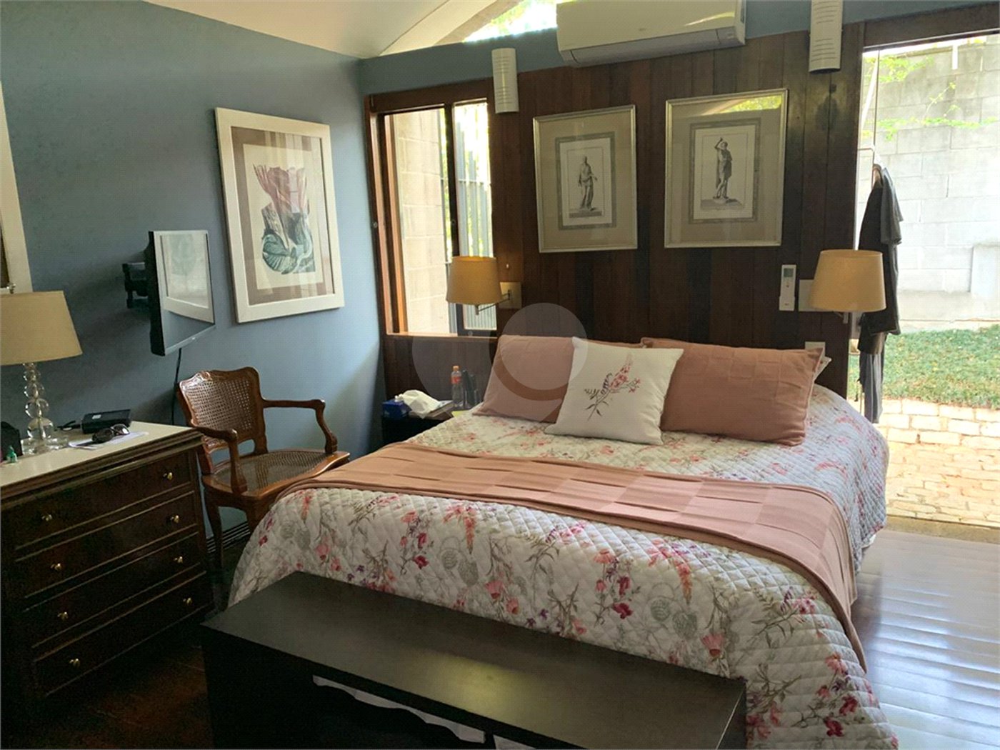 Casa à venda com 5 quartos, sendo 3 suítes, em Morumbi, São Paulo, SP