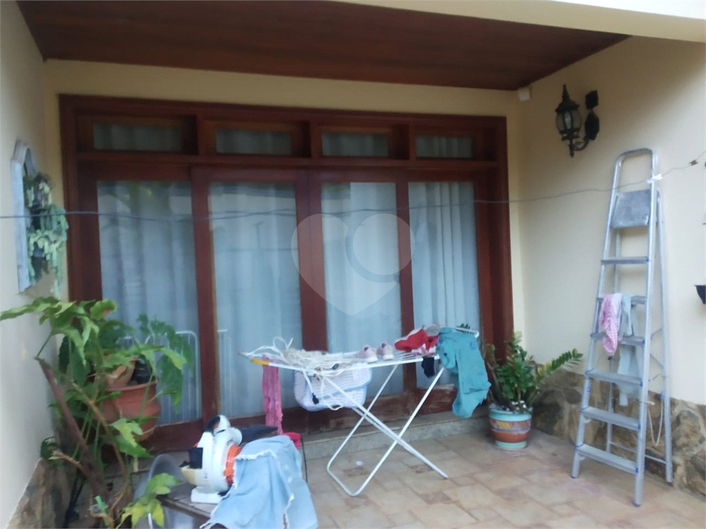 Casa à venda com 4 quartos, sendo 2 suítes,  no condomínio Acmti - Colinas do Mosteiro, Terras de Itaici e Recanto dos Pássaros, Indaiatuba - SP