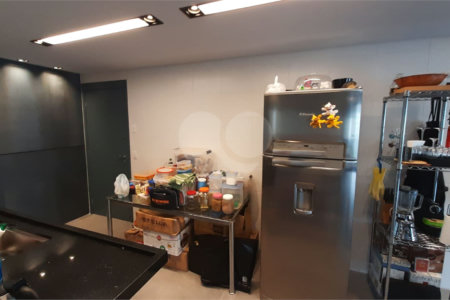 Apartamento à venda com 2 suítes em Jardim Caboré, São Paulo, SP
