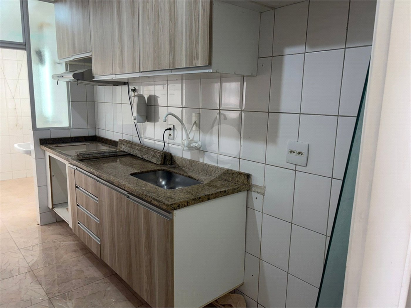 Apartamento à venda com 2 quartos, sendo 1 suíte,  em Vila Galvão, Guarulhos, SP