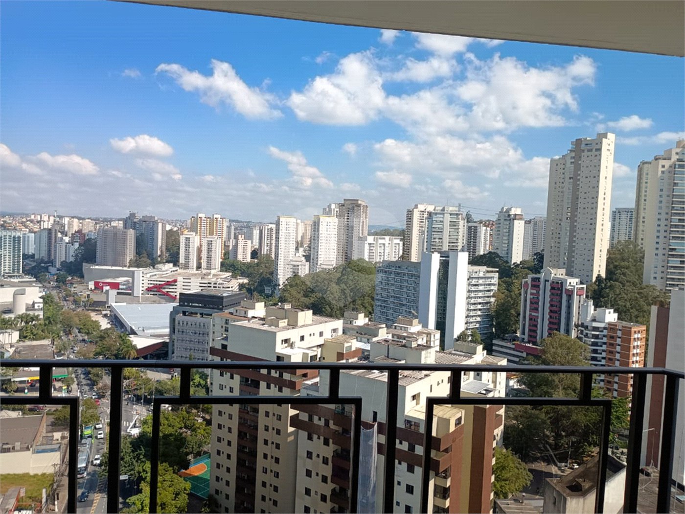 Apartamento à venda ou para alugar com 4 quartos, sendo 1 suíte,  em Vila Andrade, São Paulo, SP