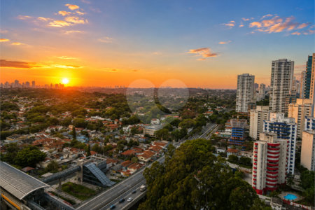Apartamento à venda com 3 suítes em Campo Belo, São Paulo, SP