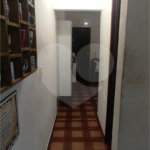 Sobrado à venda com 6 quartos, sendo 1 suíte, em Vila Acoreana, Poá, SP