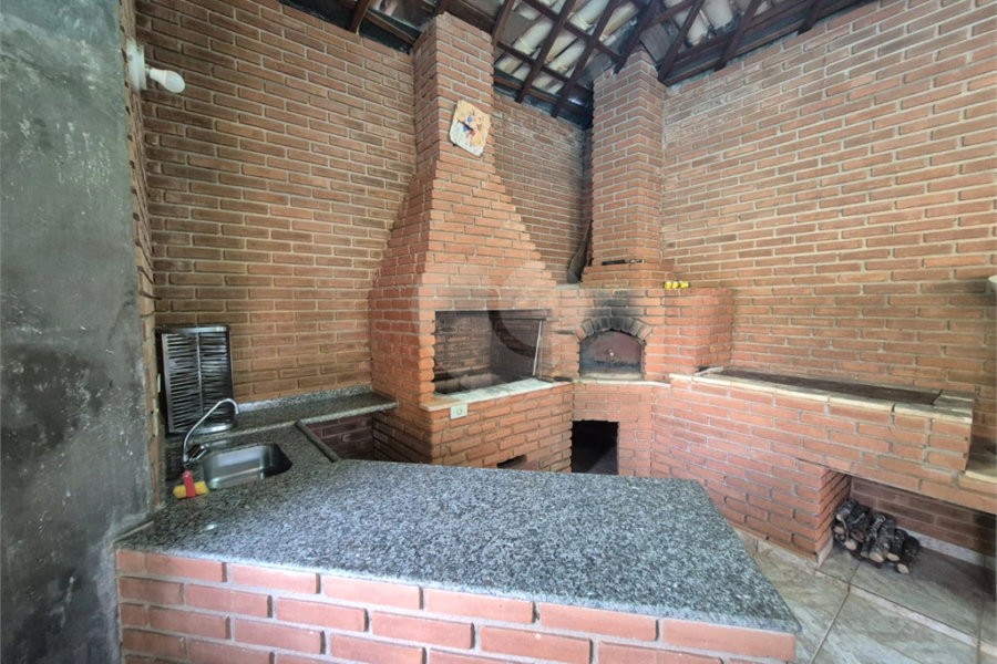 Casa à venda com 3 quartos, sendo 1 suíte, no condomínio Alpes da Cantareira, Mairiporã - SP