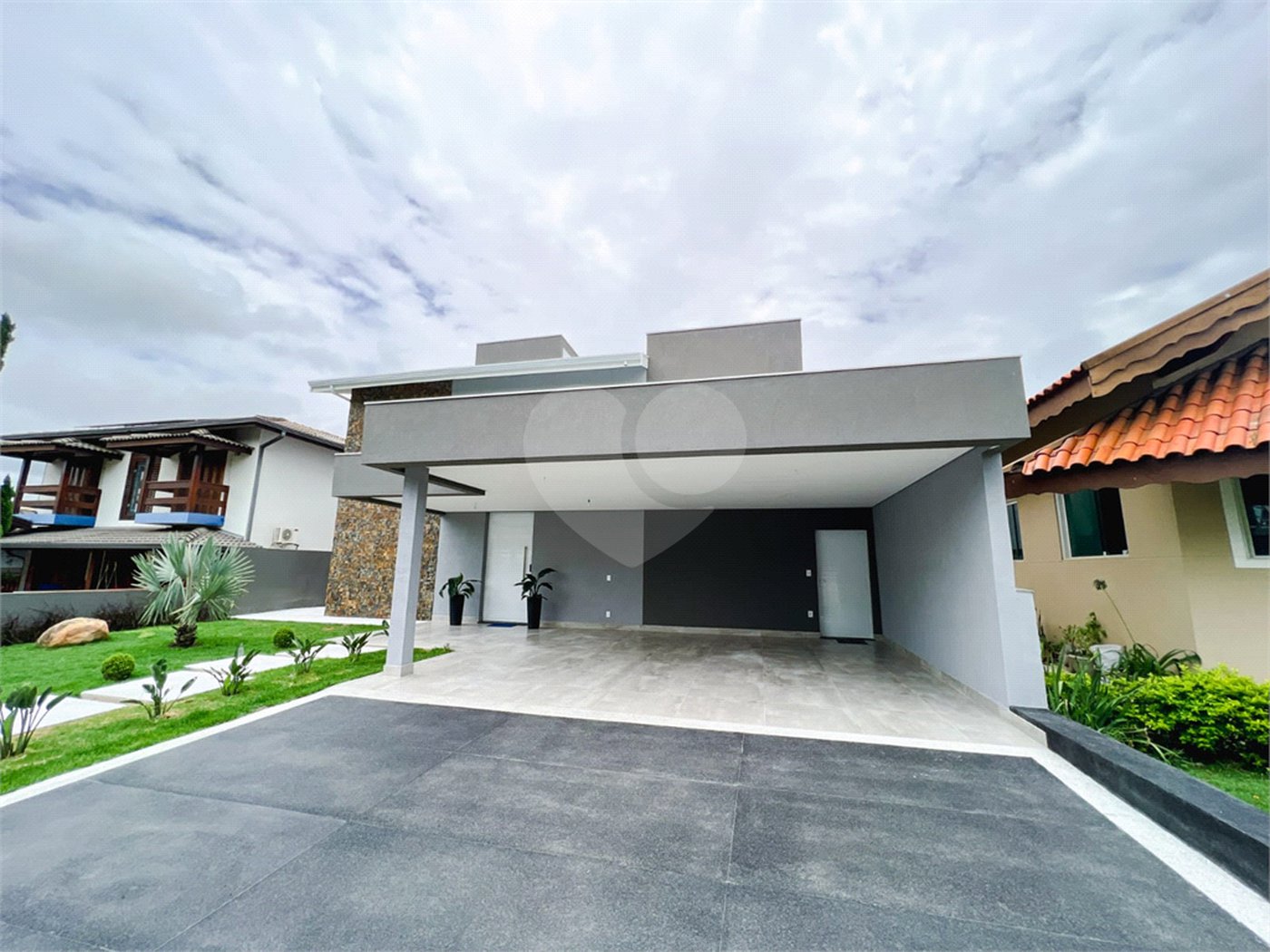 Casa à venda com 4 suítes no condomínio Alpes de Vinhedo, Vinhedo - SP