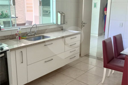 Casa à venda com 3 quartos, sendo 2 suítes, no condomínio Granja Olga II, Sorocaba - SP
